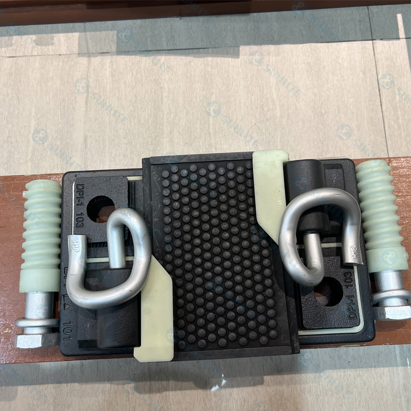 Katamtamang panginginig ng boses damping fastener